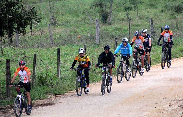 Evento rene ciclistas de diversas partes do pas