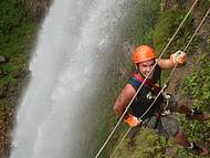 Muita adrenalina! Cachoeira Samambaia.