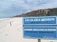 Tambaba tem uma boa extenso em praia de naturismo.