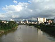 A cidade observada da Ponte de Ferro