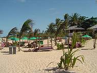 Restaurantes  beira-mar na praia de Coqueiros