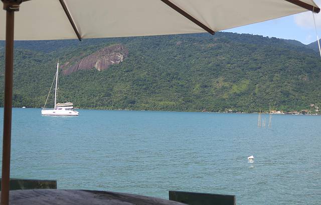 Vista do restaurante do Dadico, no Saco do Mamangu