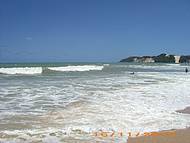 Vista do Morro do Careca com mar alta.