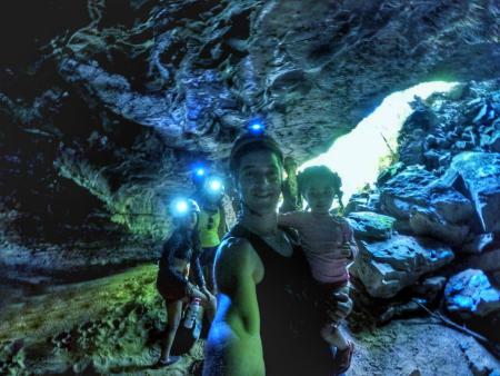 Cachoeira do Funil - O caminho para a cachoeira é por dentro de uma caverna!