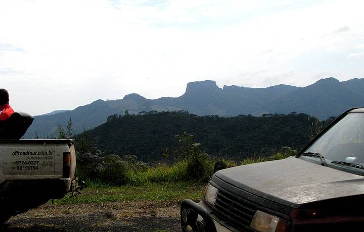 Pedra do Ba ao fundo