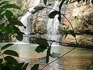 Cachoeira dentro do parque estadual Serra de Caldas Novas