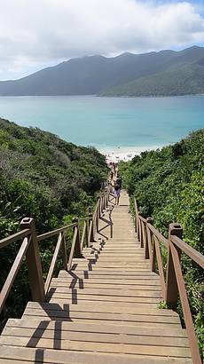 Escadaria pra chegar a Prainha do Atalaia