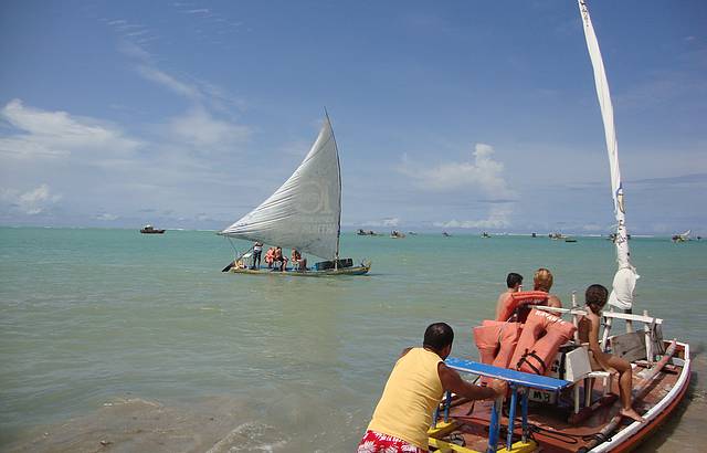 Passeio de jangada as piscinas naturais