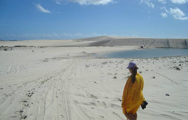 Pequenas lagoas que se formam entre as dunas. Uma paisagem incrível!