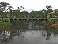 Ponte Velha vista da Praa Central