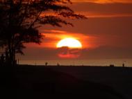 Nascer do Sol na praia de Itaipuau
