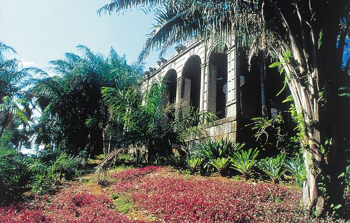 Na casa onde viveu o paisagista esto belos jardins e muitas obras de arte